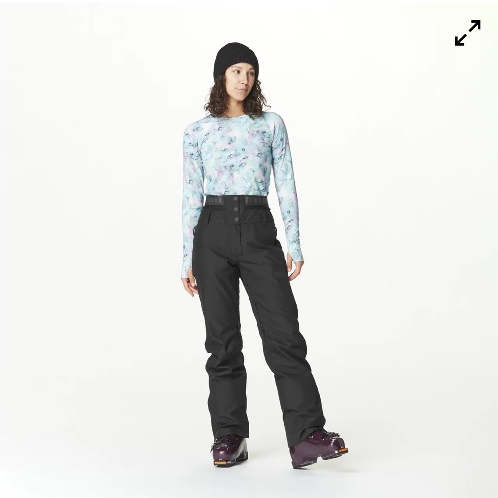Women's Black High-Waisted Jeans